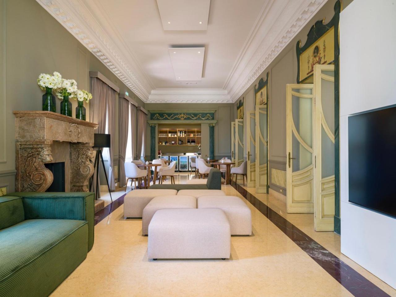 Una Hotels One CTA Exterior foto