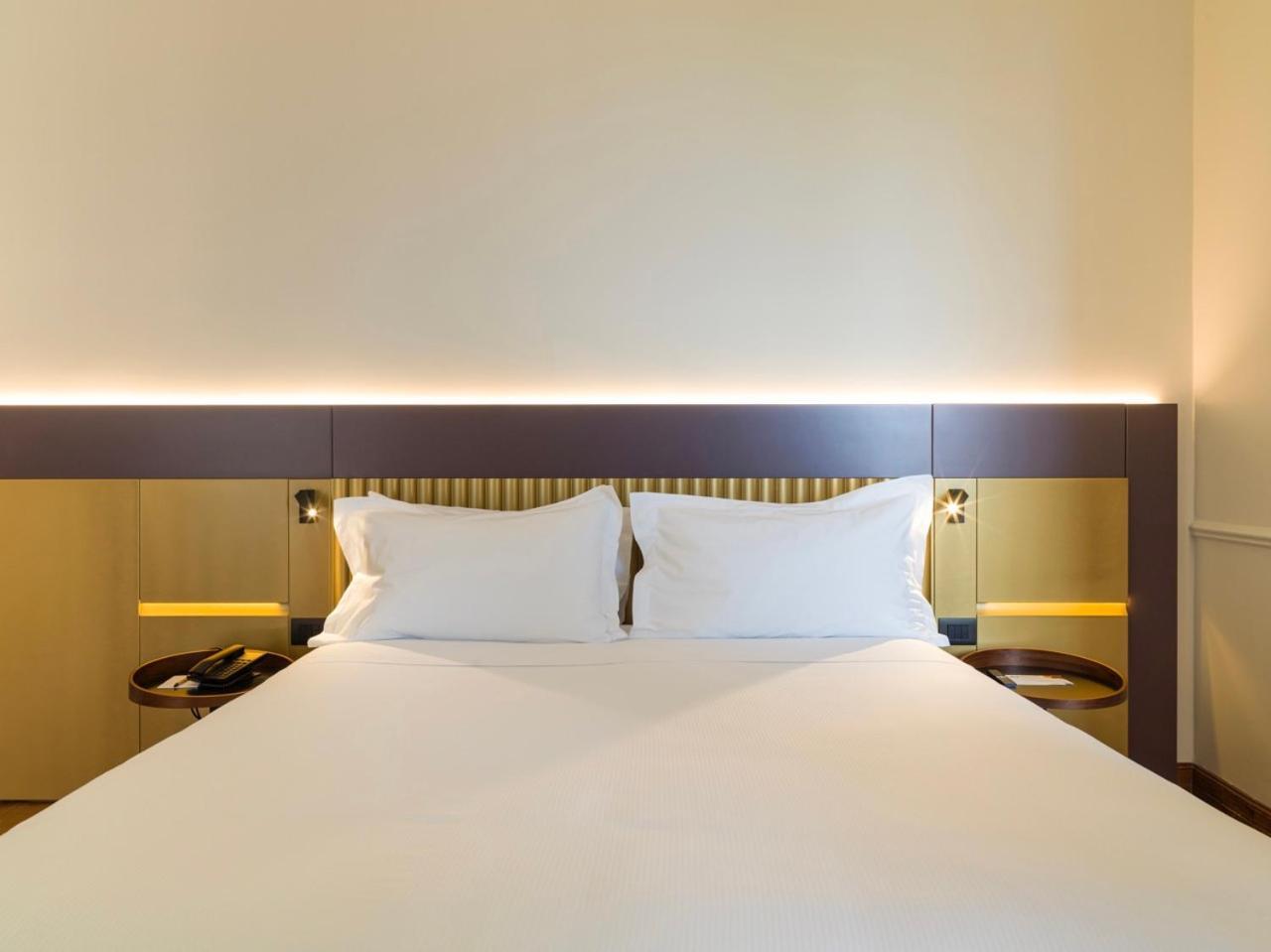 Una Hotels One CTA Exterior foto