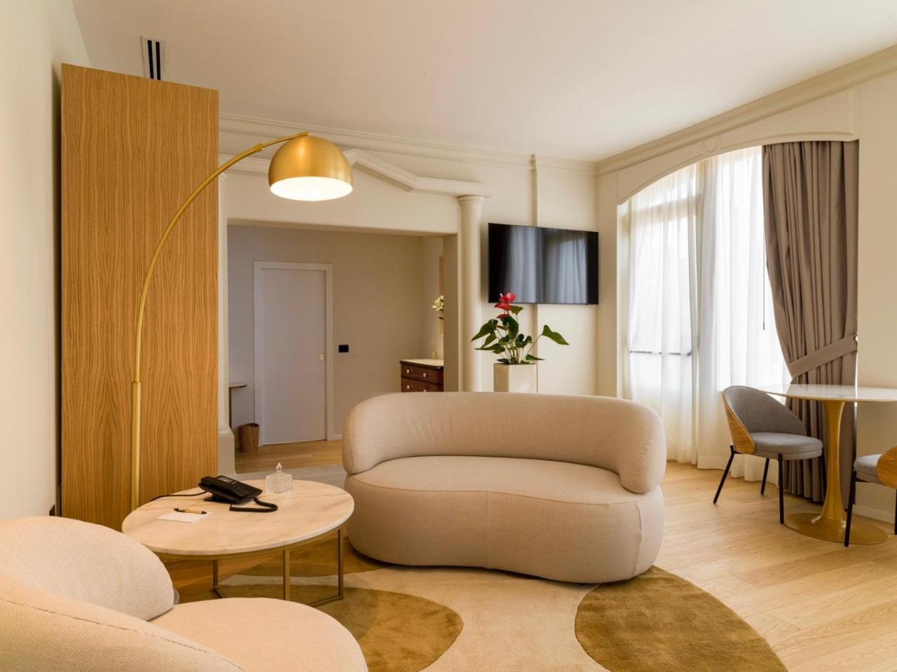 Una Hotels One CTA Exterior foto