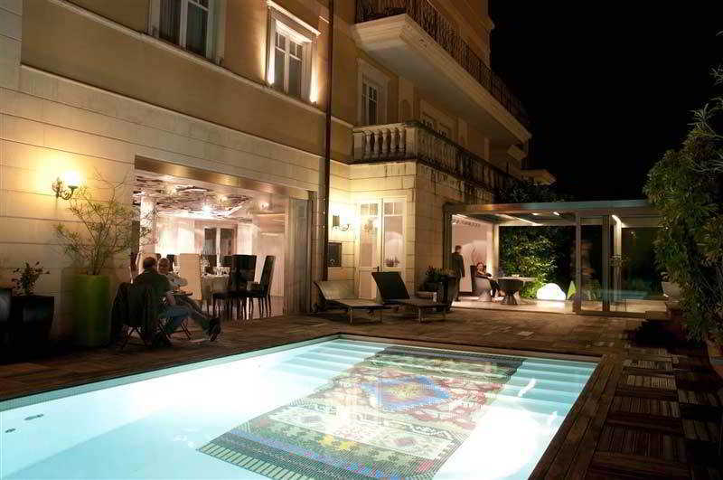 Una Hotels One CTA Exterior foto