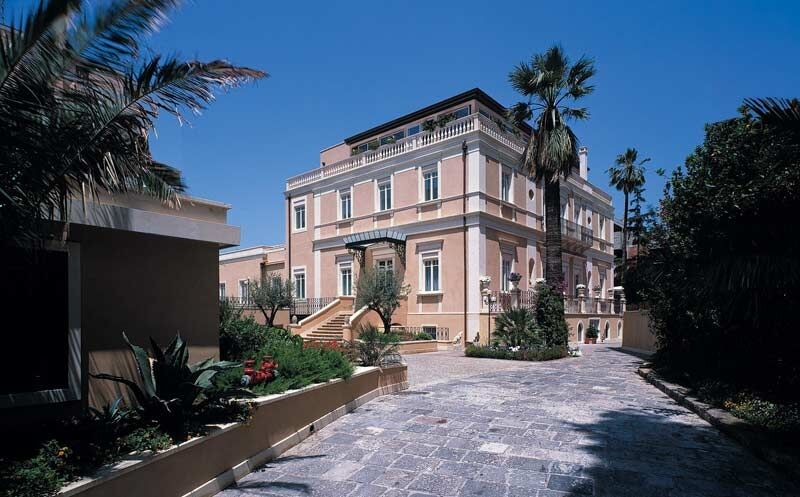 Una Hotels One CTA Exterior foto
